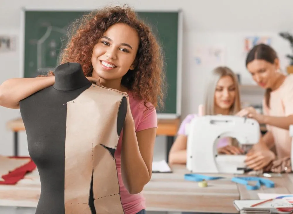 SESI abre 375 bolsas para ensino médio e SENAI oferece 12 mil vagas em cursos gratuitos / Divulgação 