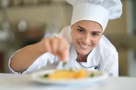 SESI abre processo seletivo para chef de cozinha com salário de R$3.628,72; inscrições até 4 de novembro / Divulgação 