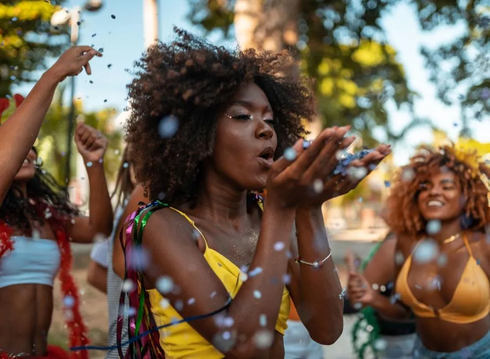Carnaval 2025 em Registro: quatro dias de festa na Praça Beira Rio com blocos, DJs e shows / Foto: Reprodução