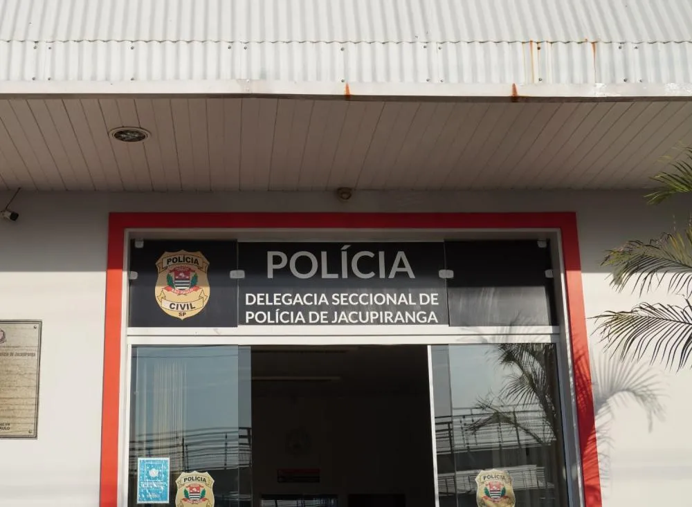 Idoso é investigado por importunação sexual de menor em praça pública de Jacupiranga, no Vale do Ribeira 