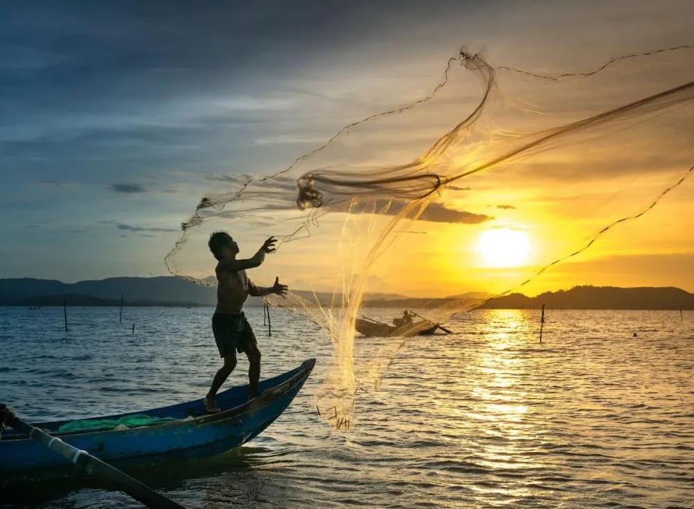 Pescadores do litoral de SP protestam contra medidas do Governo Federal que afetam a pesca artesanal 