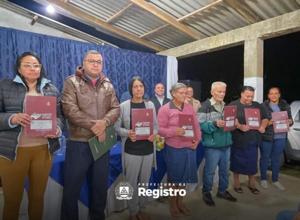 Prefeitura e ITESP entregam 85 títulos de propriedade a famílias de três bairros / Foto: Divulgação Prefeitura de Registro