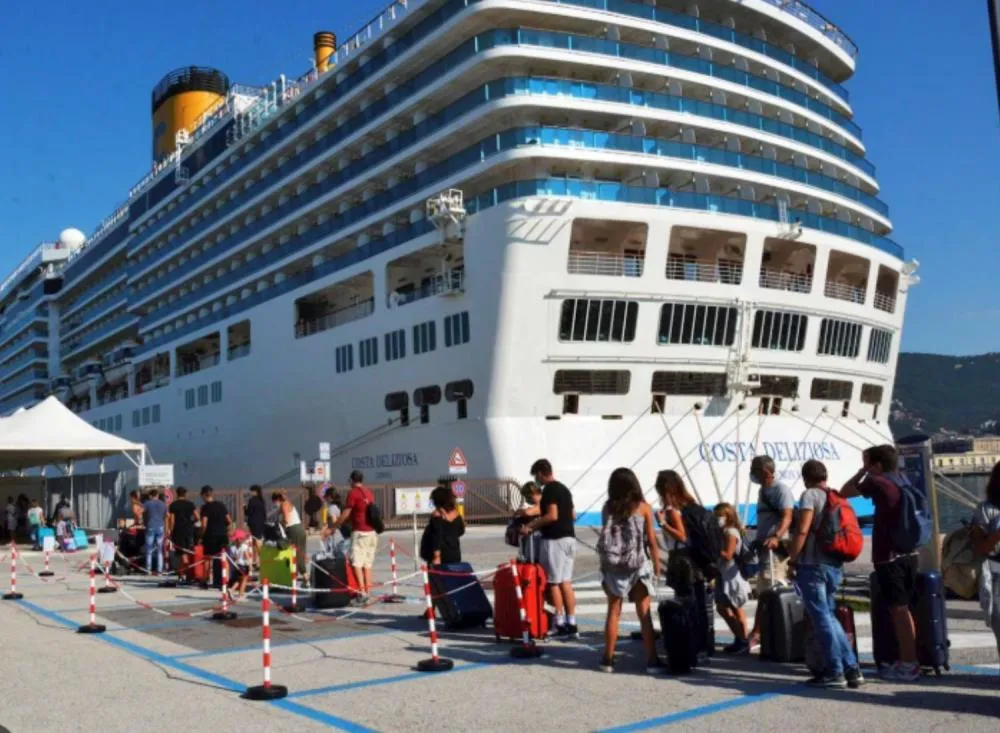 Curso gratuito oferece 200 vagas para trabalhar em navio de cruzeiro e hotéis na Baixada Santista; veja como se inscrever / Foto: Divulgação